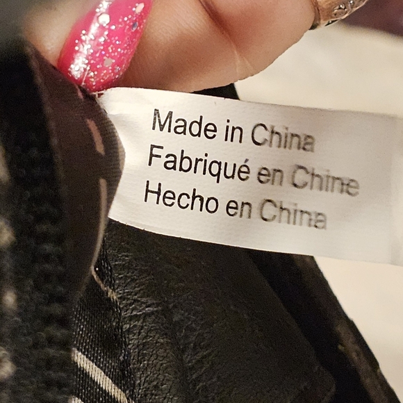 London Fog Faux Ostrich Lark Satchel - Picture 8 of 16